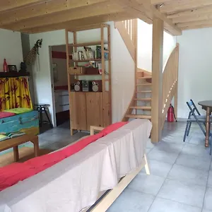 Hébergement de vacances De La Vieille Cour, Saint-Just (Ille-et-Vilaine)